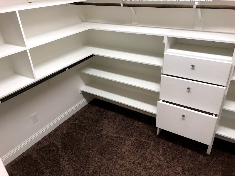 Custom carpentry service